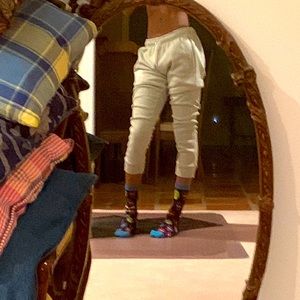 Good vibes . Jogger / swet pants . Pastel green. Wast strap adjustable.